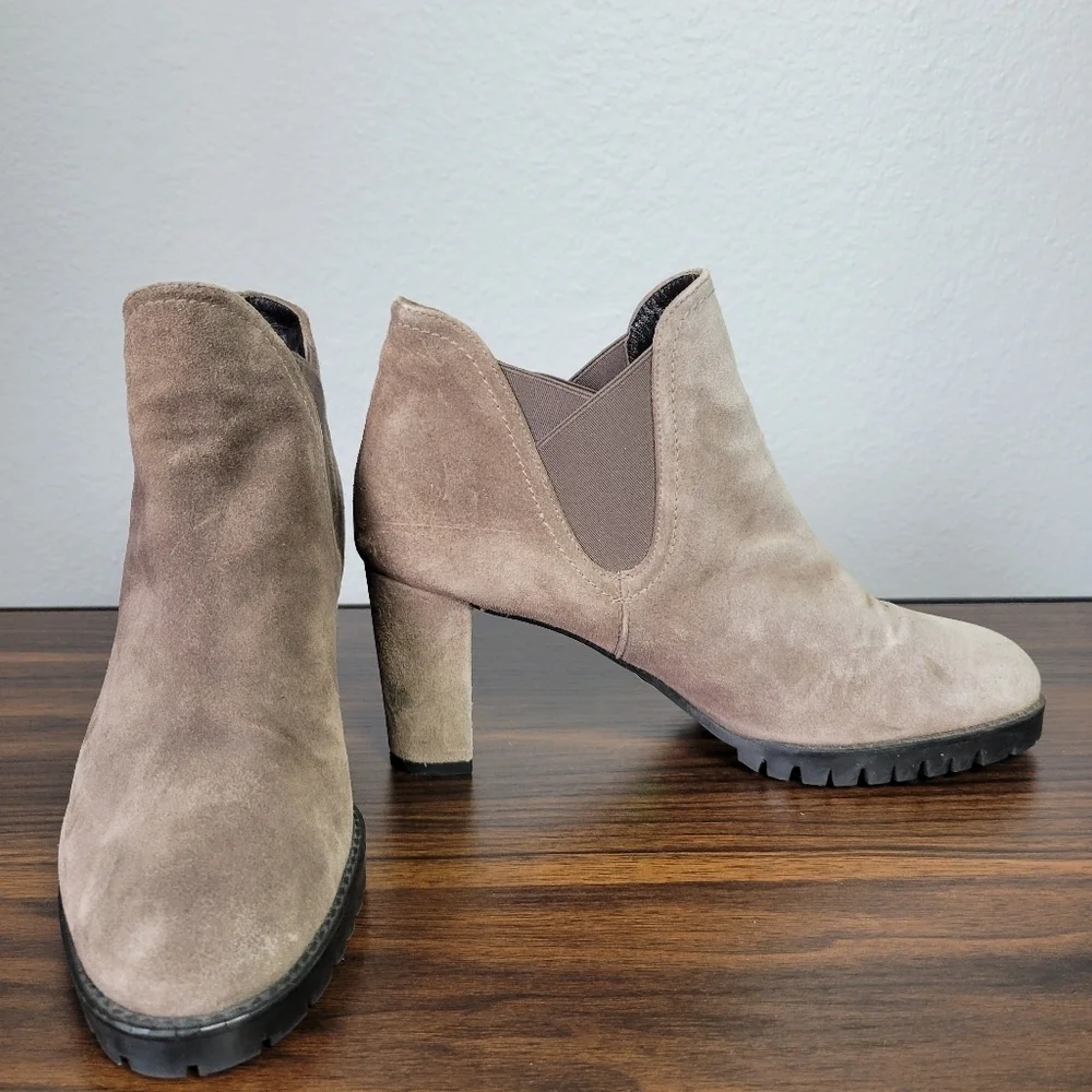 STUART WEITZMAN // grey taupe suede rugged rubber sole heeled ankle boots bootie